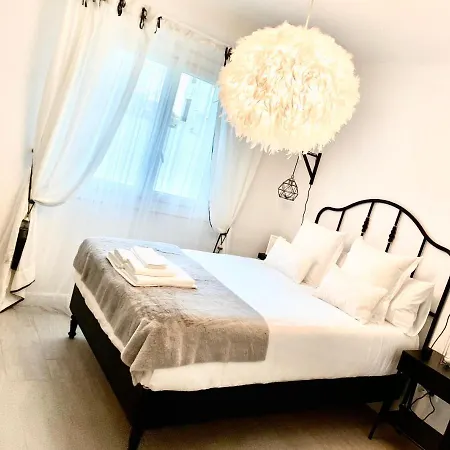 Maison Chic The Basque Busturia