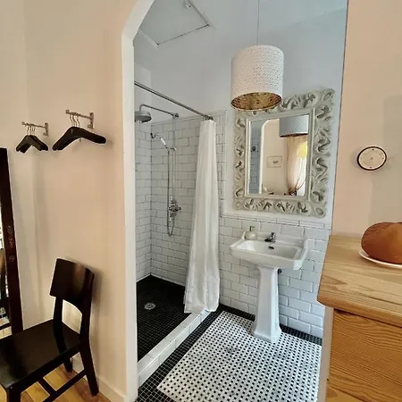 Maison Chic The Basque Lodge *